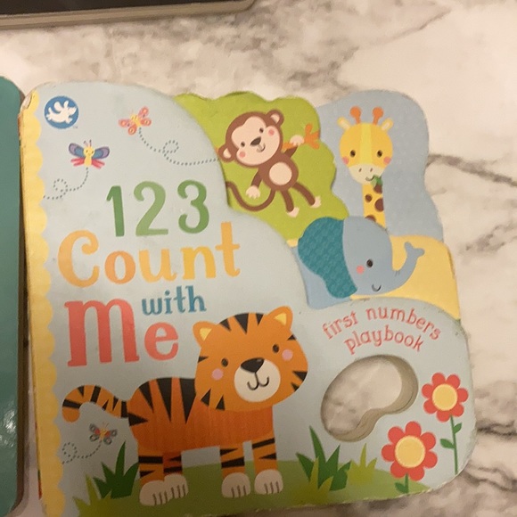 3 Toddler books - Picture 3 of 4